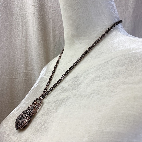Filigree Purse Pendant necklace darkened copper finish, opens, handle moves - Picture 2 of 7